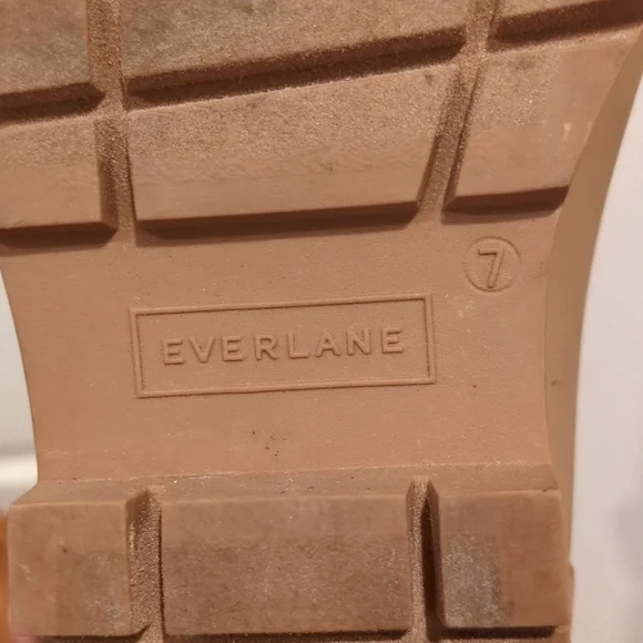 Everlane Waterproof Tan Lug Bootie Womens 7 - Picture 6 of 8